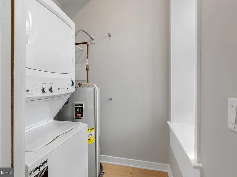 257 N 3rd St #3 — Photo 18