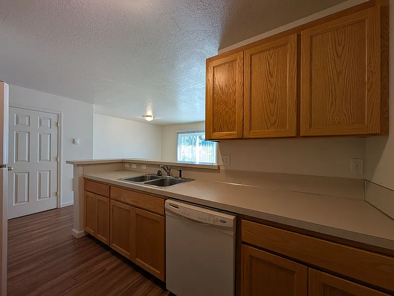 5949 Aster St — Photo 10