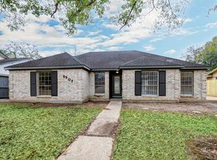 9907 Greencreek Dr, Houston, TX 77070