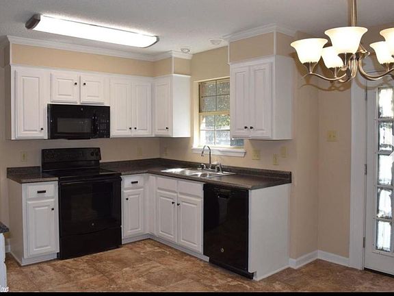 New kitchen and appliances 