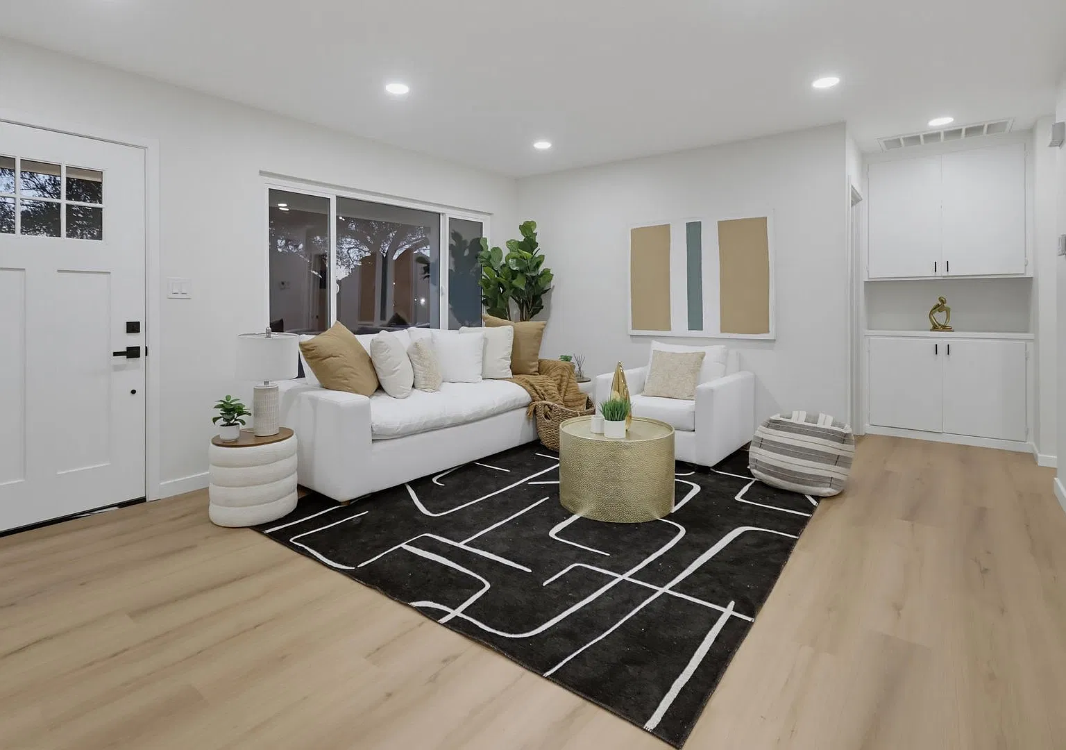 Fully Remodeled 3 Bed/2 Bath Home with 2-Car Garage & Huge Backyard — Photo 4