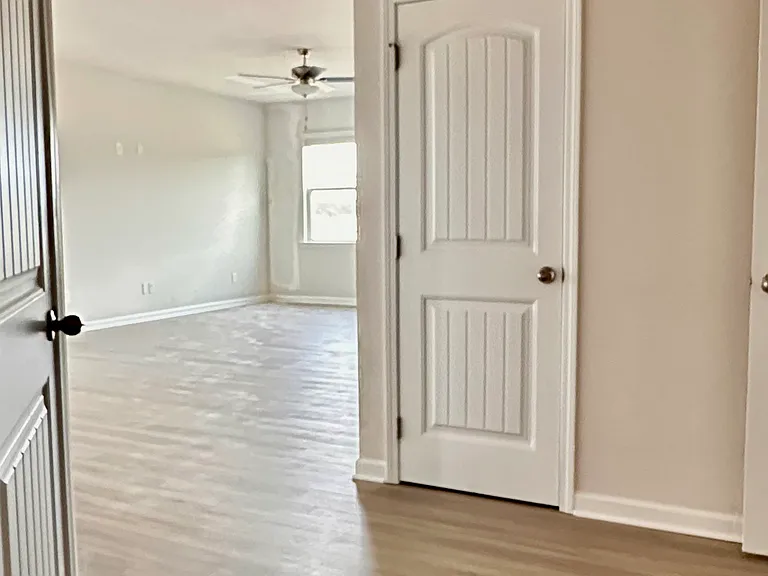 94 Briarwood Dr — Photo 3