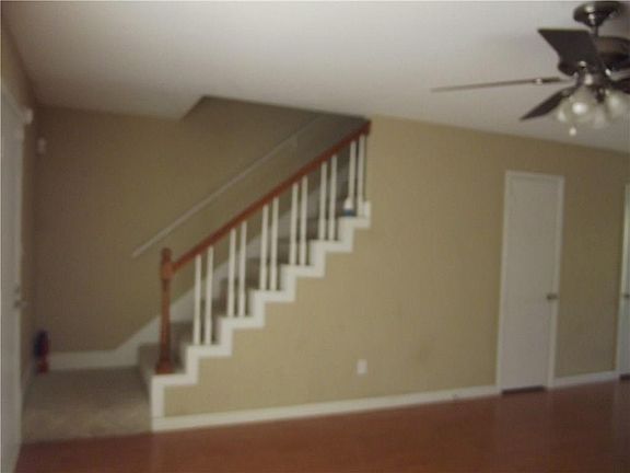 2nd image of 605 Garden Walk Dr