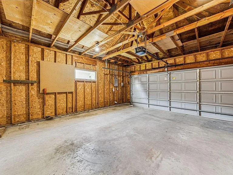 1913 Eastridge Ct — Photo 12