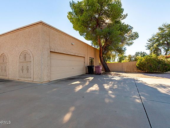 3rd image of 8129 E CHARTER OAK Drive