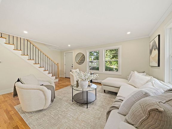 4th image of 206 Carver Rd
