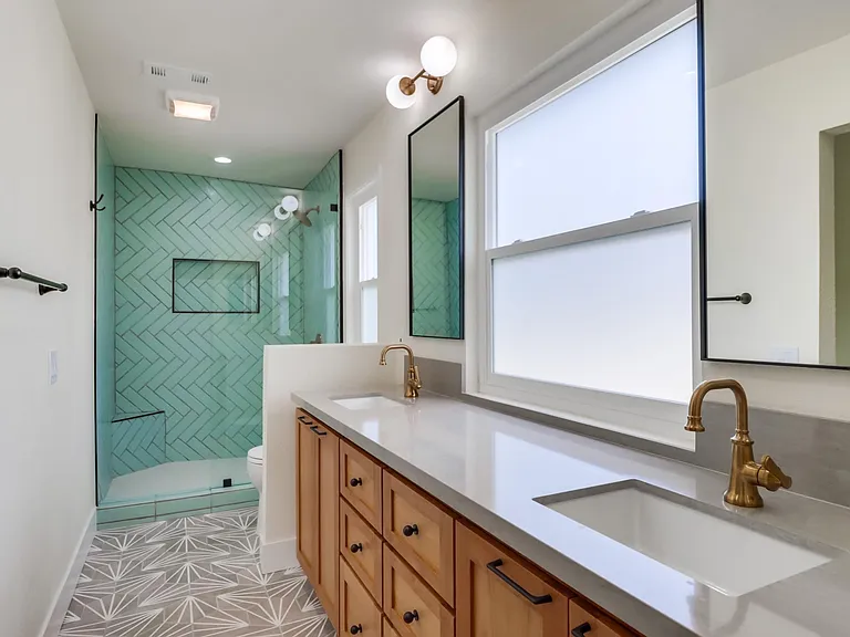 1680 Swallowtail Rd — Photo 13