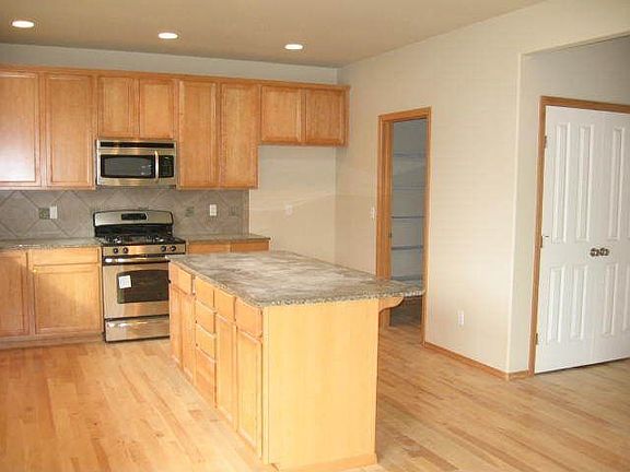 4th image of 25303 117th Ct SE