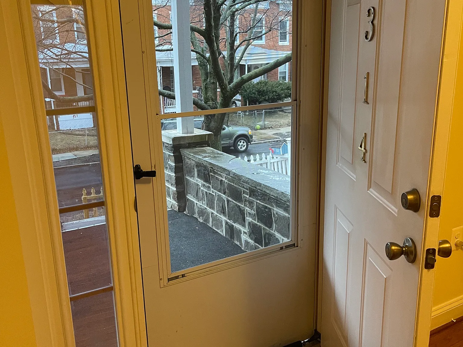 314 Lyndhurst St — Photo 2