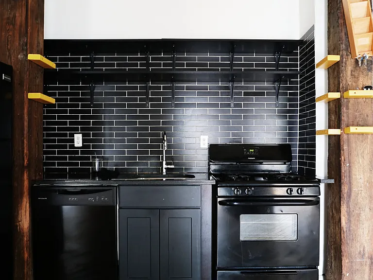885 Park Ave #2G — Photo 8