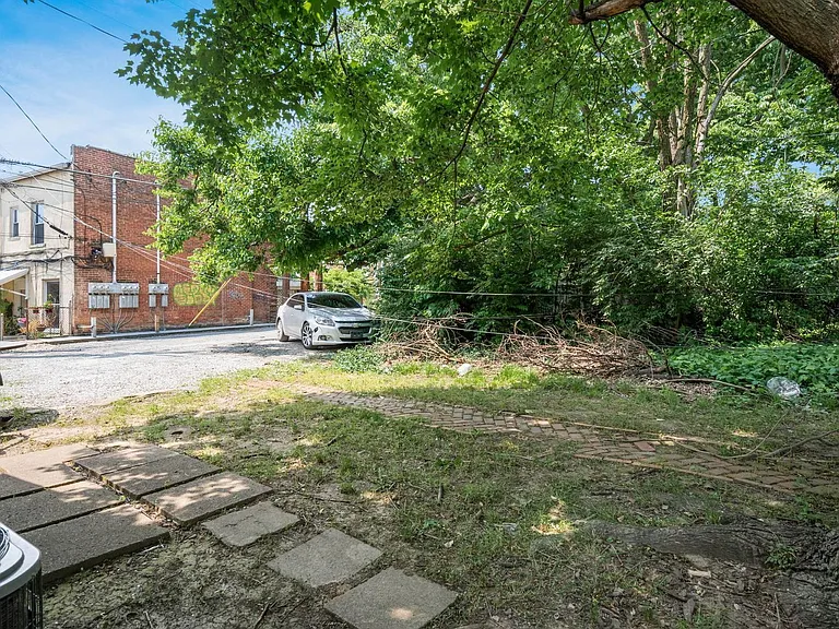 24 E Blake Ave — Photo 12