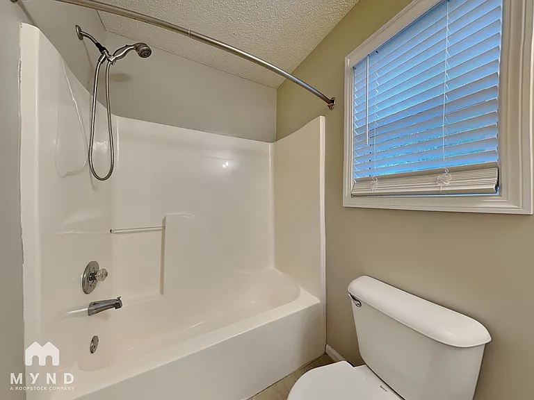 93 Deidre Ct — Photo 14