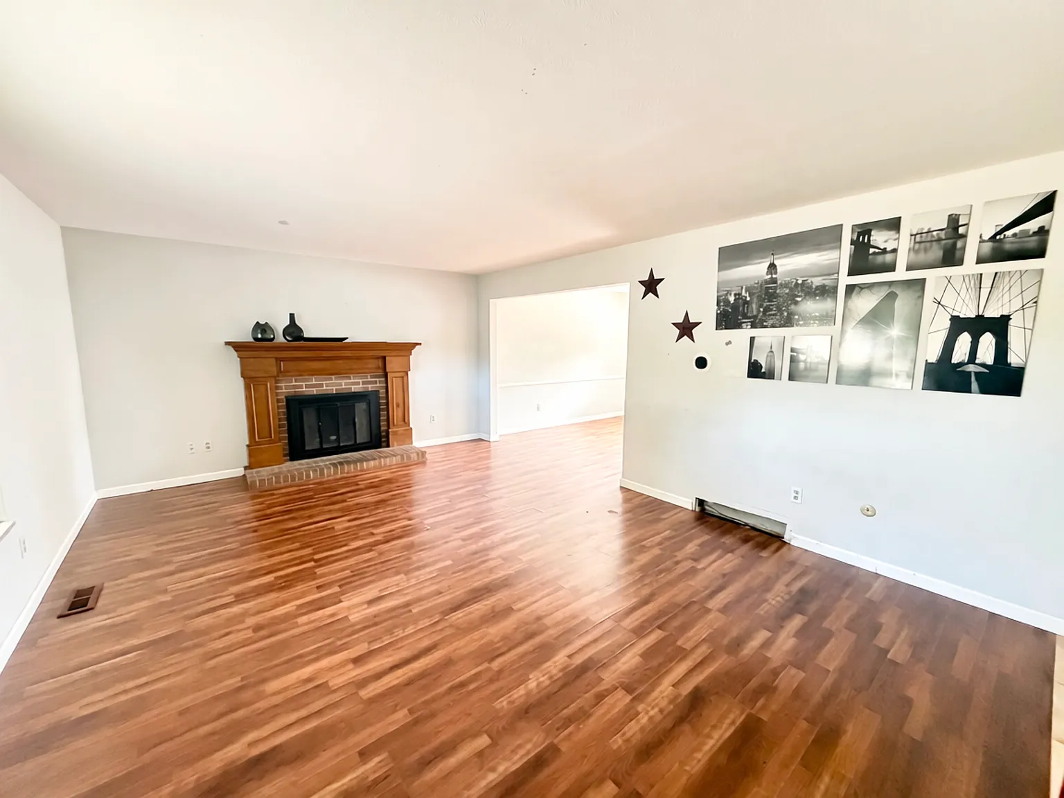 4 bed, 2370 sqft, $3,000 — Photo 2