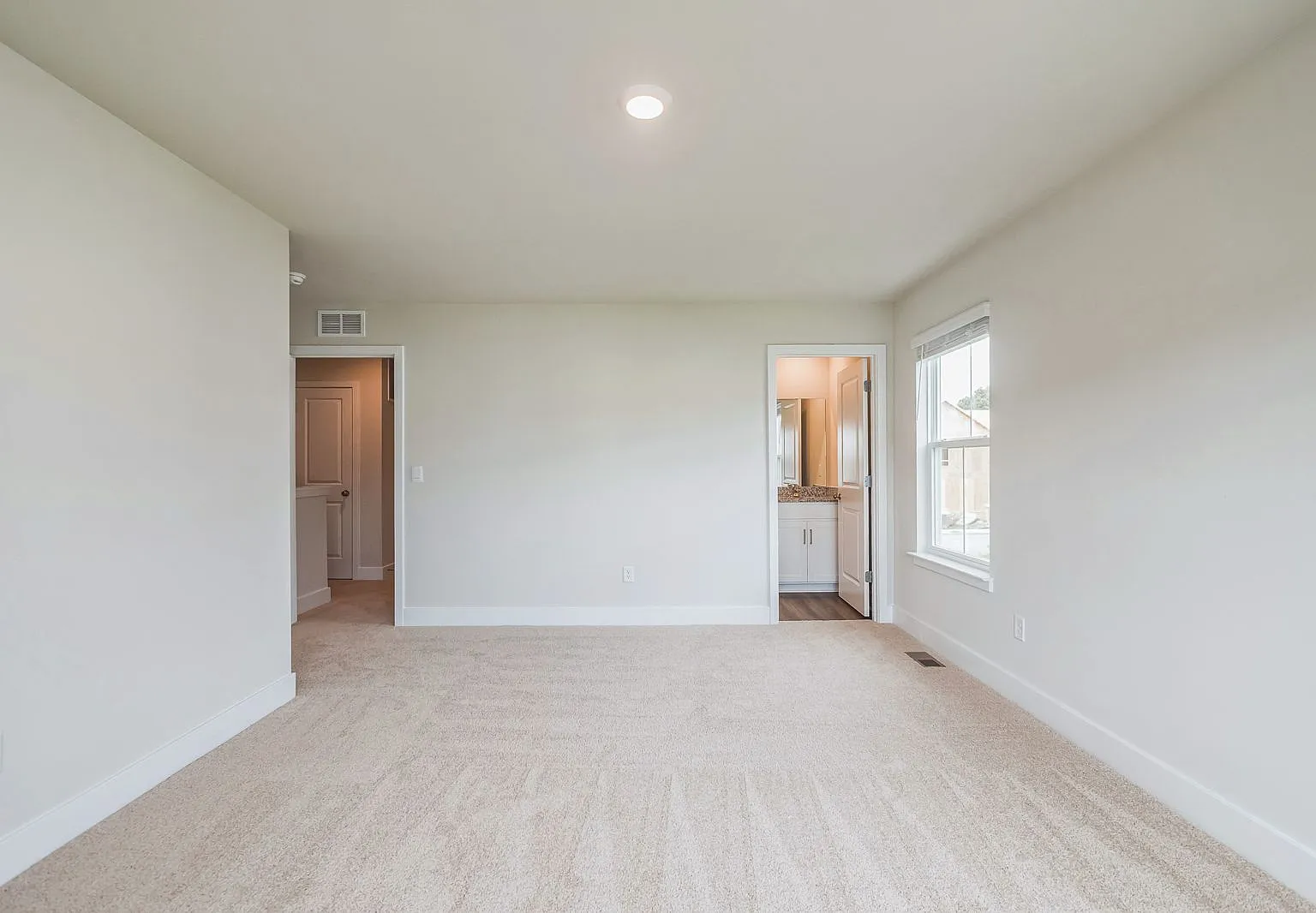 3 bed, 1509 sqft, $2,270 — Photo 3