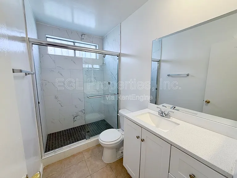 362 N San Vicente Blvd #D — Photo 10