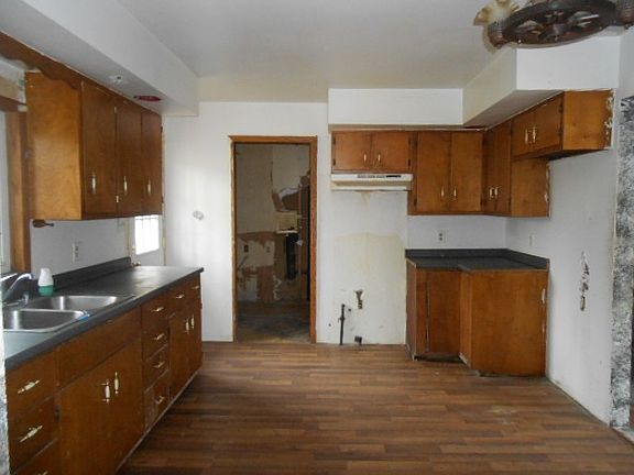 5th image of 25081 California Ct