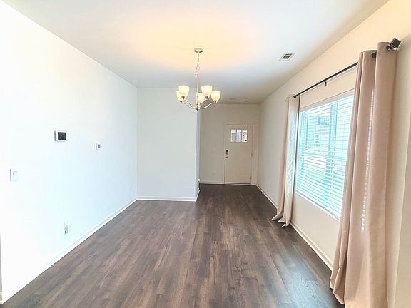 2nd image of 5869 Mountain View Trl