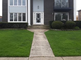 8919 W 97th St #2W, Palos Hills, IL 60465