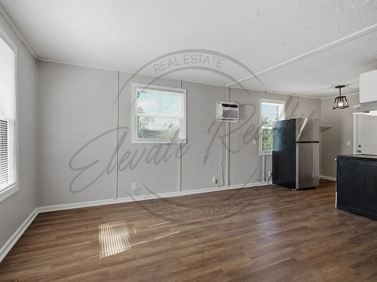 193 Welworth St — Photo 4