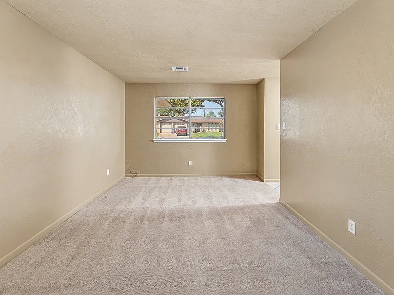 4708 NW Cheryl Blvd — Photo 14