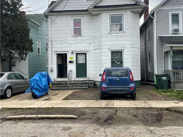 304 Wunderlich Ave, Barberton, OH 44203