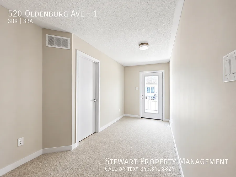 3 bed, 2.5 bath, $2,400 — Photo 4