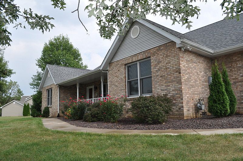1st image of 17254 Woodland Lakes Dr
