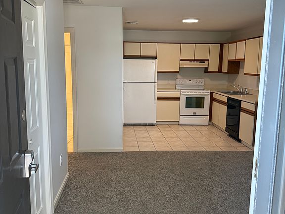 5th image of 580 Pontiac Ave APT 15