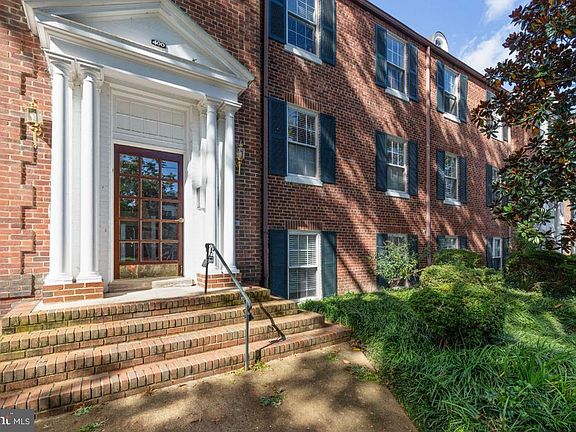 2nd image of 400 Commonwealth Ave Unit 203