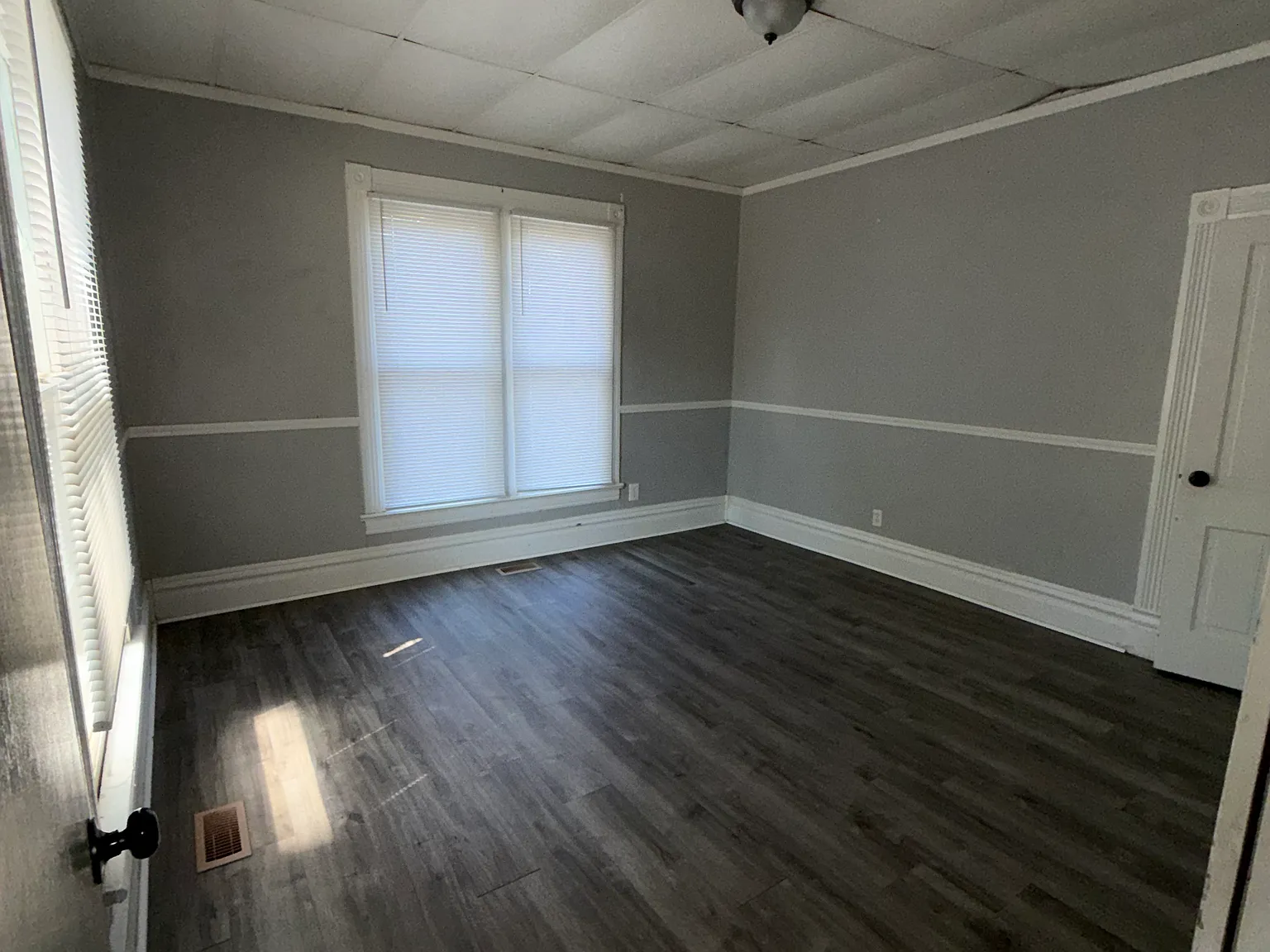 2 bed, 915 sqft, $1,000 — Photo 3