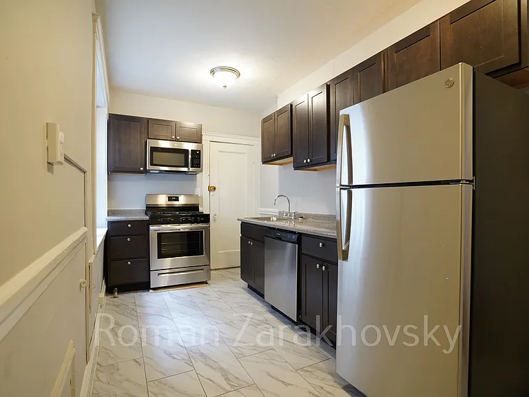 55 Linden St #7 — Photo 1