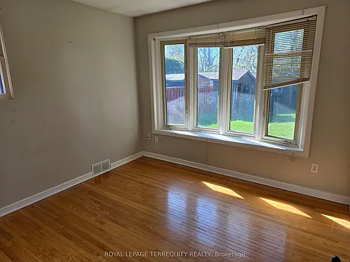 319 Hillcroft St #MAIN Photo 1