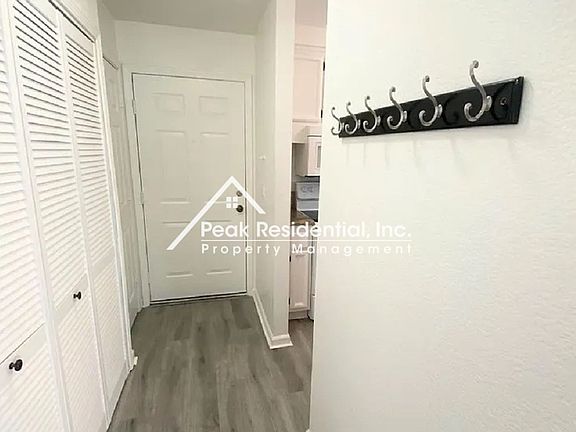 5th image of 7437 Auburn Oaks Ct APT H