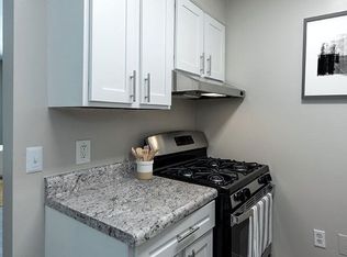 303 Effingham St #N-4G, Portsmouth, VA 23704
