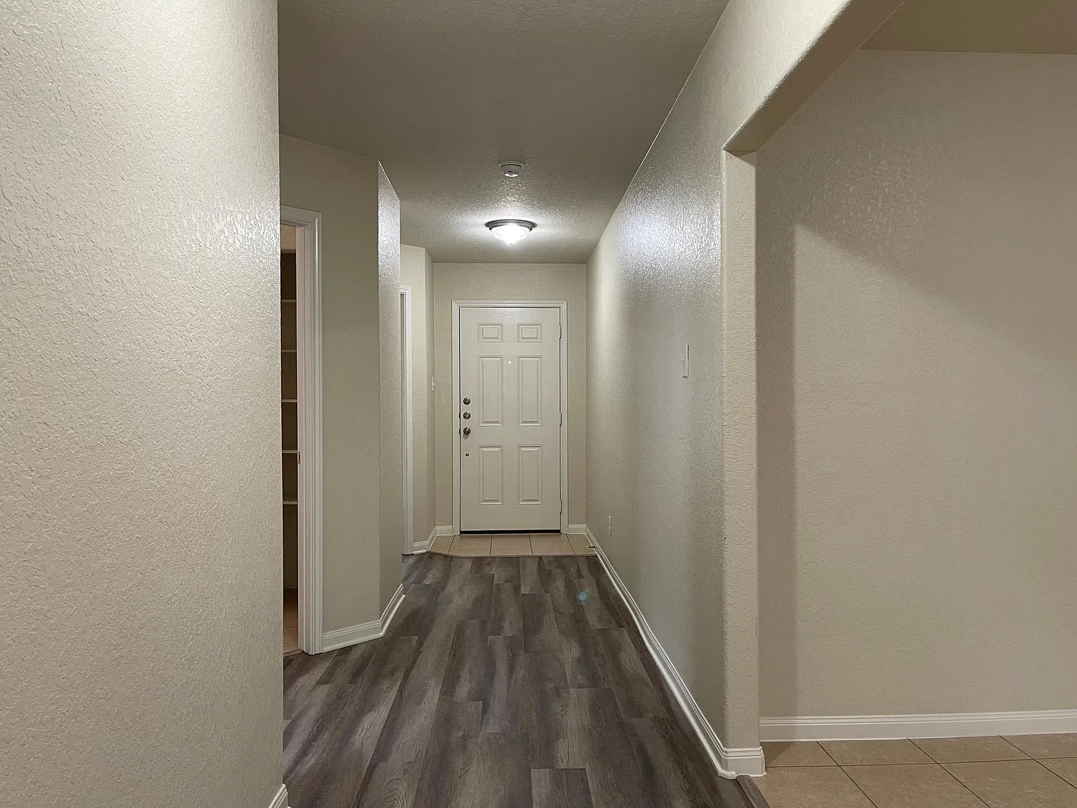 3 bed, 1404 sqft, $1,700 — Photo 4