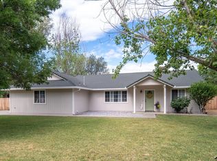 7525 Brandee Ln, Los Molinos, CA 96055
