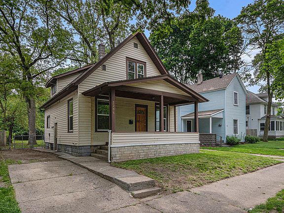 3rd image of 2206 Francis Ave SE