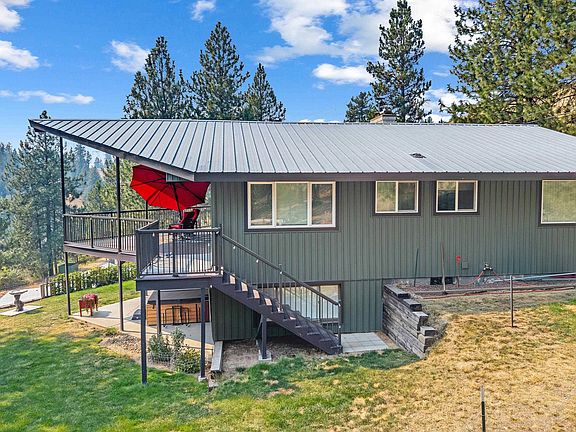2nd image of 14361 E Bigelow Gulch Rd