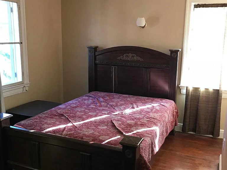 704 N Stockton St — Photo 10