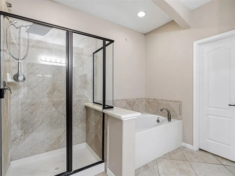 9131 Solvista Pass Ln — Photo 18