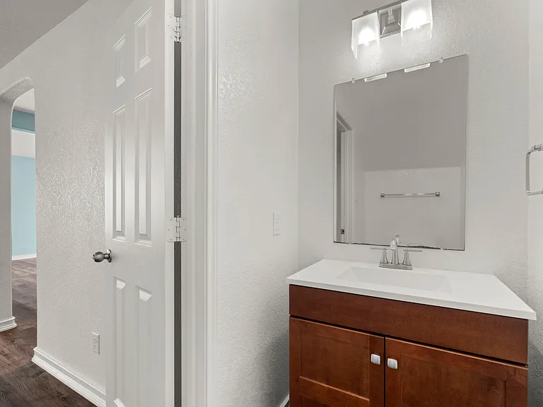 3814 Flyer Vis — Photo 25