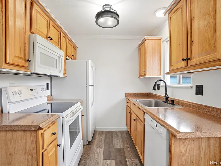 334 Wooster Ave — Photo 8