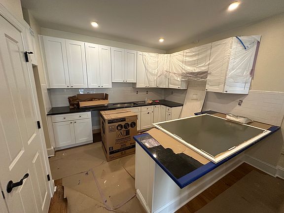 4th image of 7924 Germantown Ave APT 1R