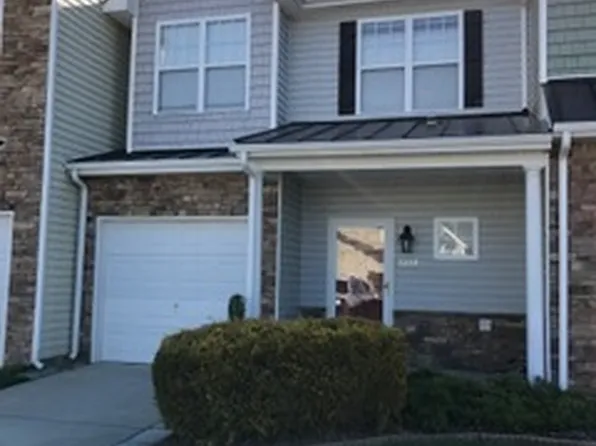 6864 Derby Run Dr, Whitsett, NC 27377