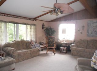 2143 Meekers Landing Rd, Oakville, IA 52646