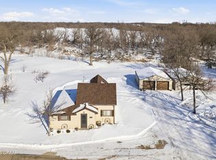 702 8th St, Manvel, ND 58256