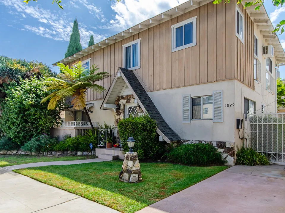 1829 Corinth Ave #4