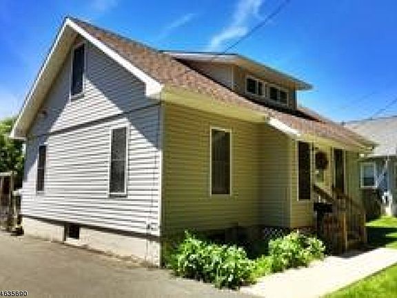 2nd image of 46 Diller Ave