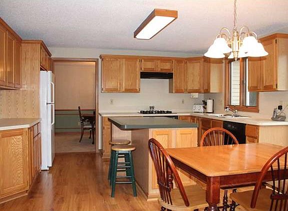 2nd image of 88 Southpoint Dr