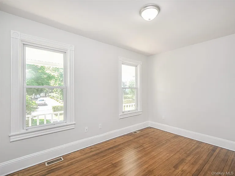 114 Sea Cliff Ave #1 — Photo 16